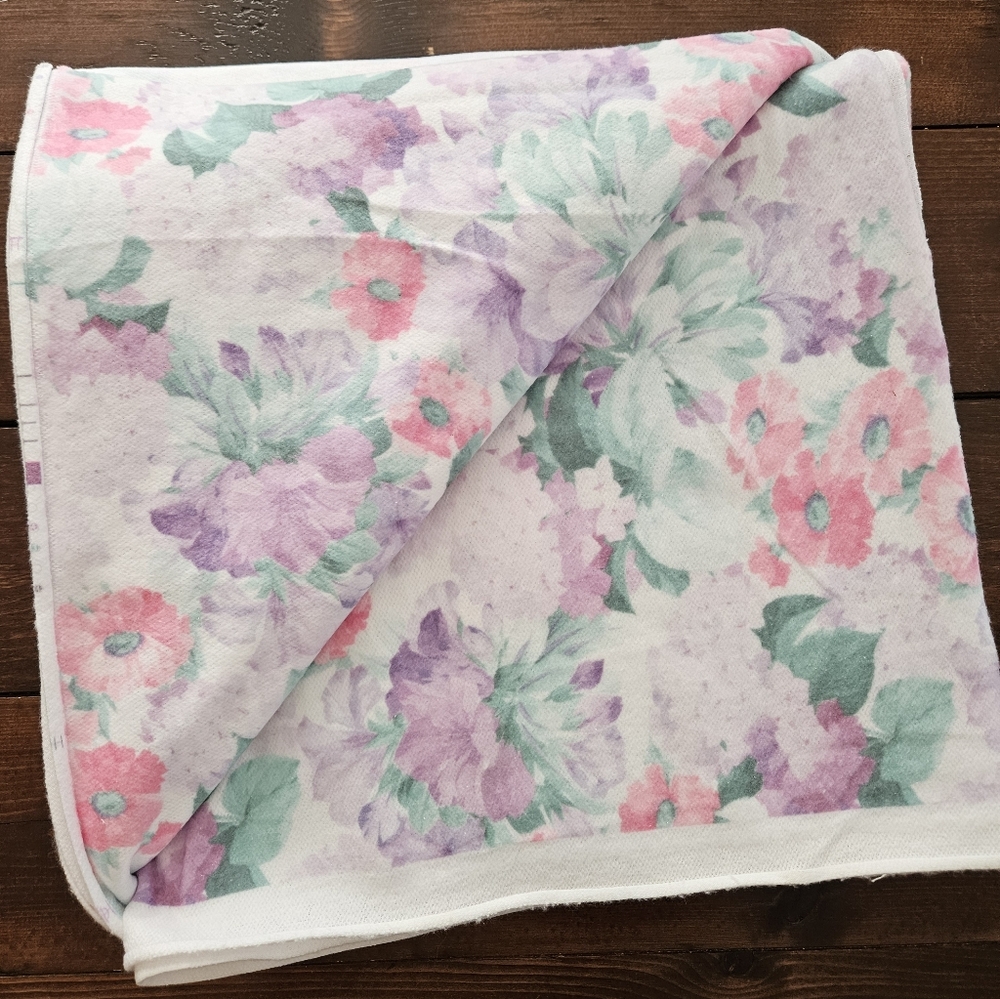 Vintage Light Floral Print Fleece Fabric 60" x 134" Cotton and Polyester Blend